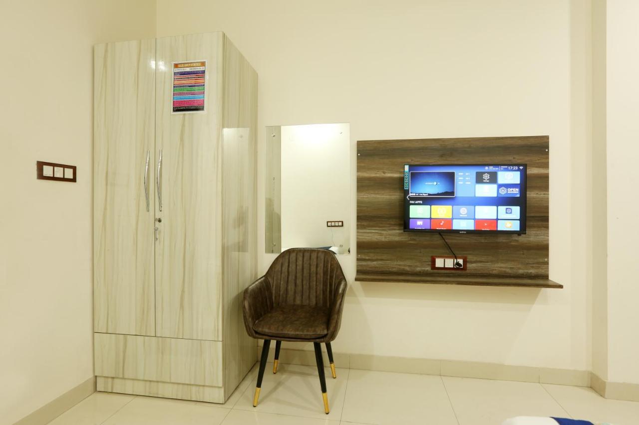 Hotel Red Velvet At Delhi Airport Neu-Delhi Exterior foto