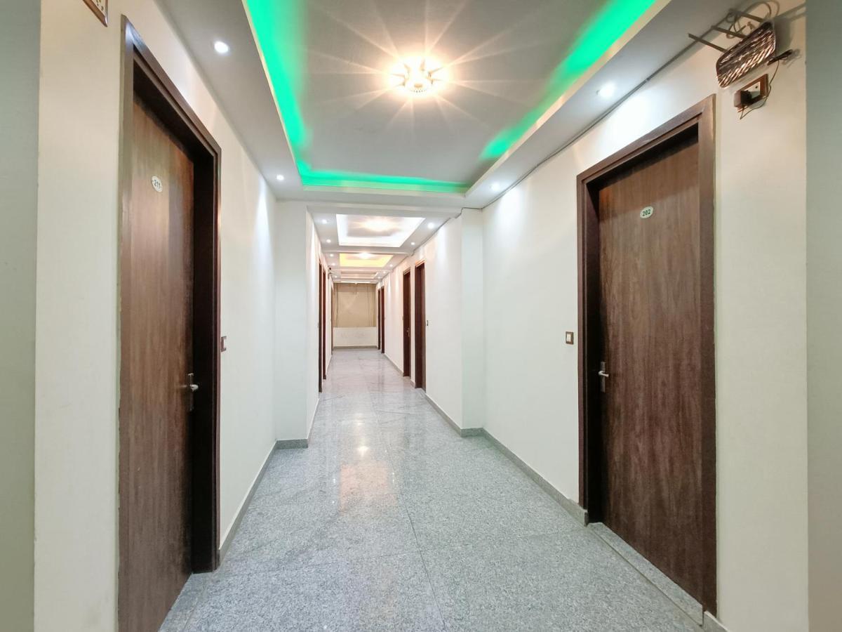 Hotel Red Velvet At Delhi Airport Neu-Delhi Exterior foto